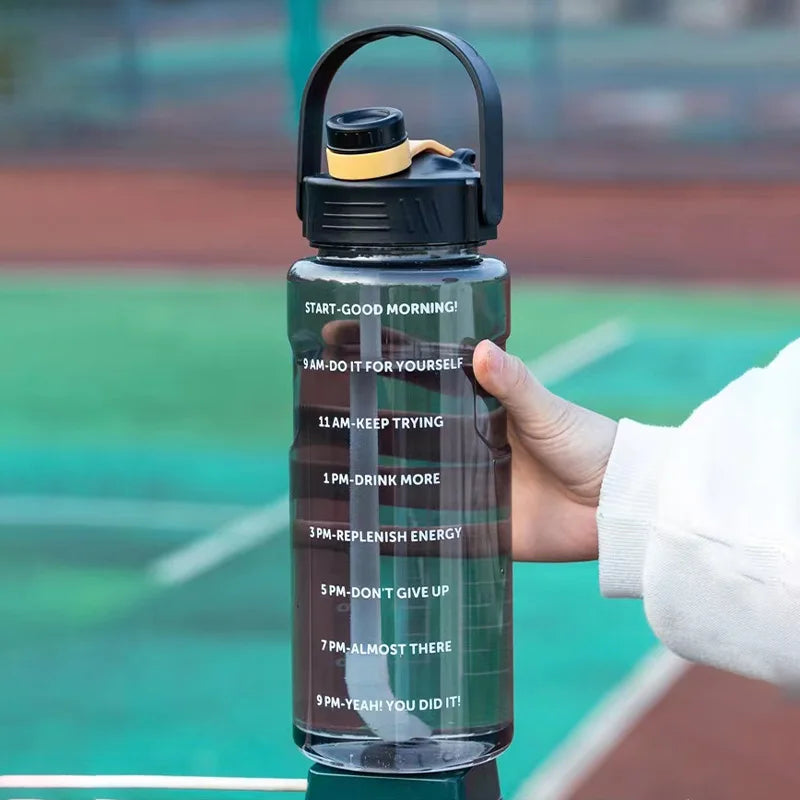 LUSQI Gourde de sport 1,5L/2L/3L grande capacité, étanche, avec paille et repères horaires