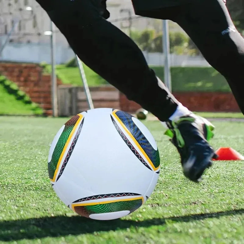 Football for Men High Quality Size 5 PU Adult futebol Kids Outdoor Sports Training balls 2010 Game Professional Team Soccerball