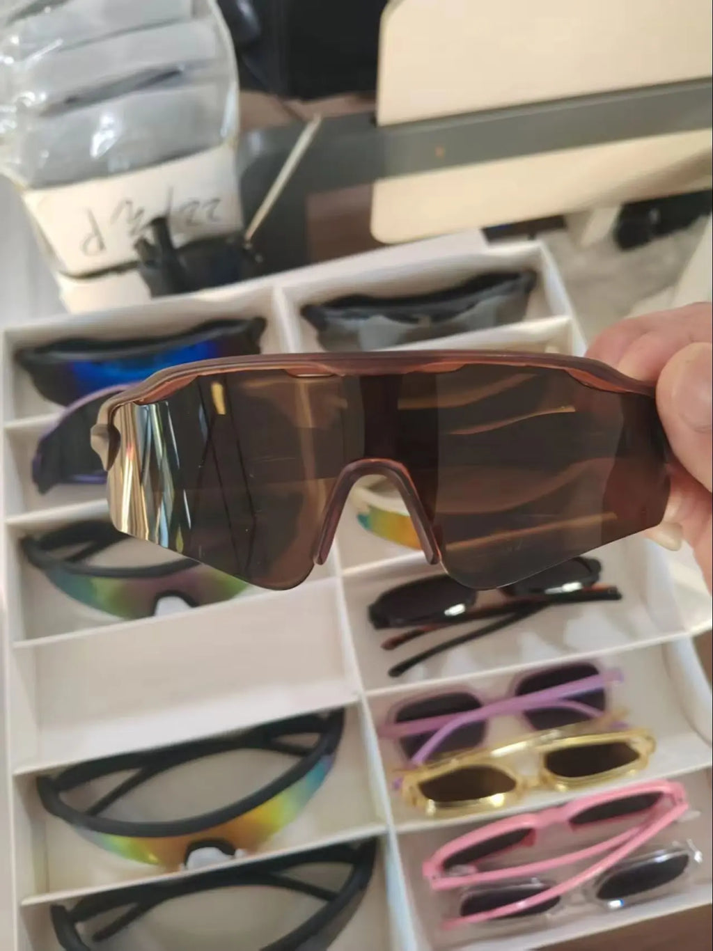 1pc Stylish Polarized Sunglasses for Men, High-Definition UV Protection Glasses for Sports, Cycling and Outdoor Activities
