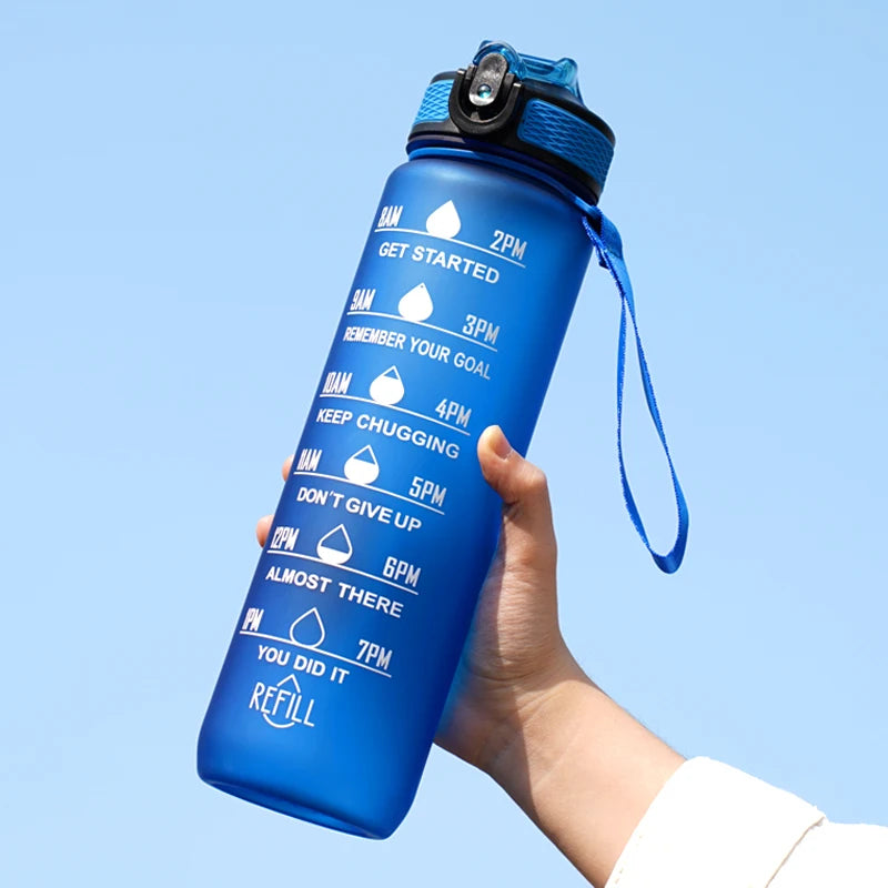 Gourde 1L étanche 12 couleurs avec repères horaires et paille, bouteille motivante pour randonnée et sport