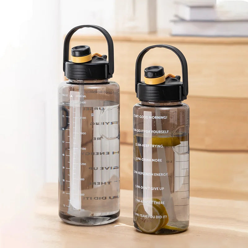 LUSQI Gourde de sport 1,5L/2L/3L grande capacité, étanche, avec paille et repères horaires