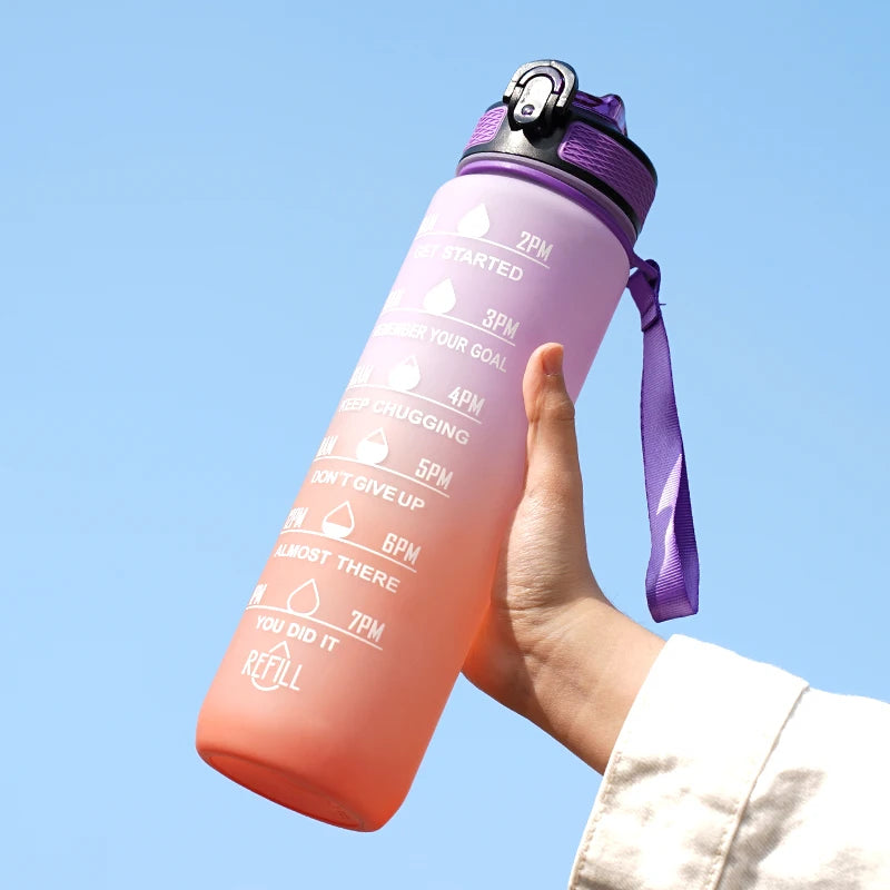 Gourde 1L étanche 12 couleurs avec repères horaires et paille, bouteille motivante pour randonnée et sport